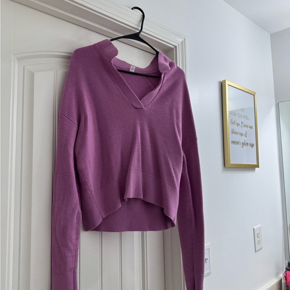 Lululemon Athletica Lavender V-Neck Top